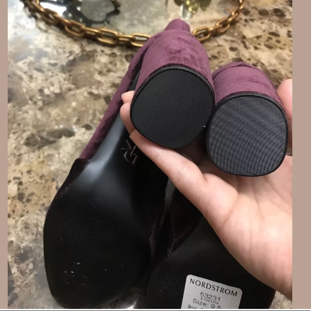 Donna Karan New York Alley Bootie CORDOVAN VELVET - Picture 7 of 8